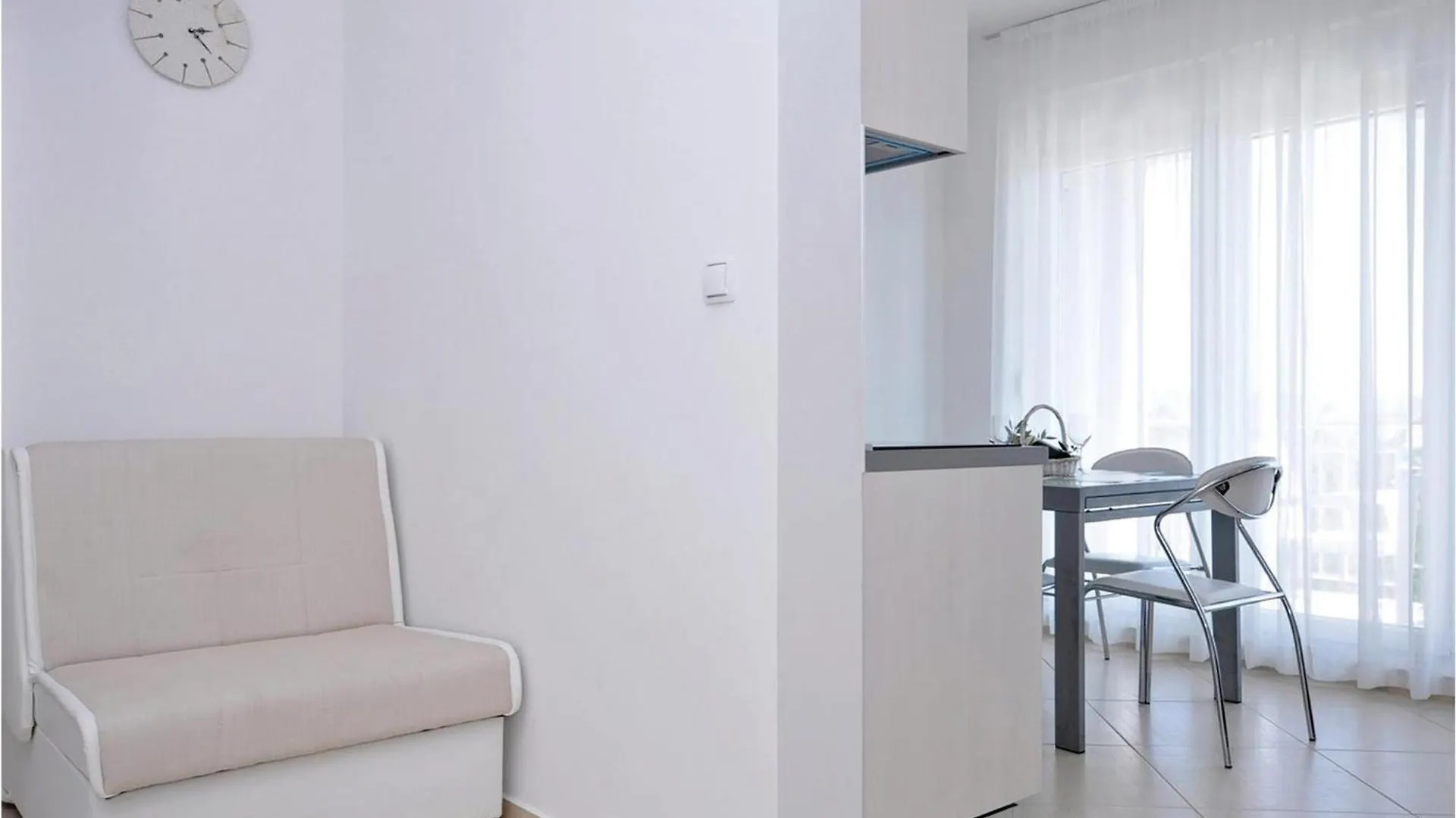 1 Bedroom Lovely Apartment In Bibinje