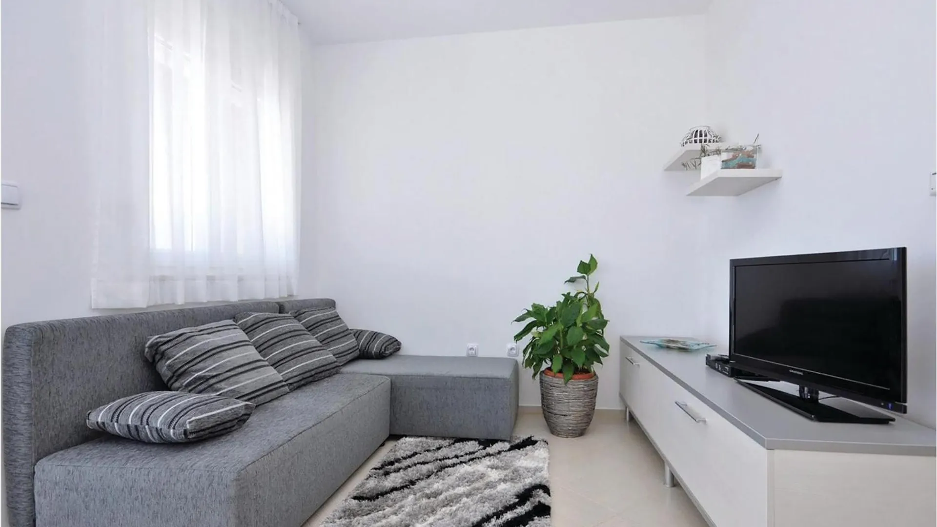 1 Bedroom Lovely Apartment In Bibinje 0*,  Croatia